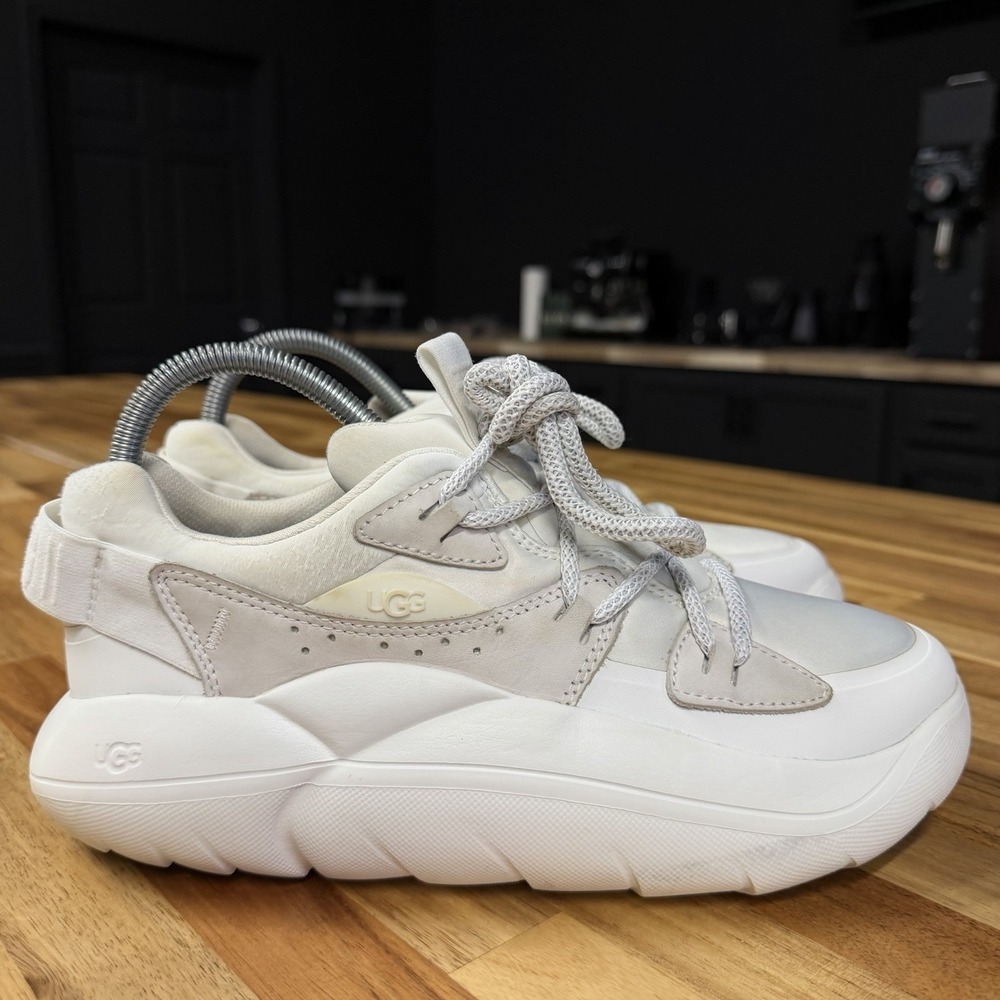 UGG LA CLOUD LOW TRAINER White SNEAKERS SHOES US Sz 8, Comfort, Atletic,Women's